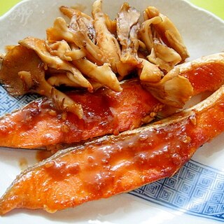 鮭と舞茸の味噌照り焼き